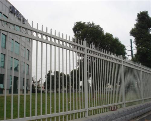 铁艺围墙护栏讲述铝艺大门下料.切割安全技术