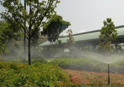 西安别墅花园安装智能灌溉系统的好处