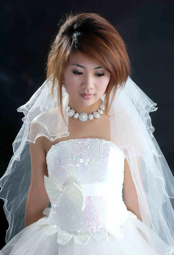 婚礼化妆_婚礼当天新娘化妆跟拍_北京成远化妆学校图片(4)