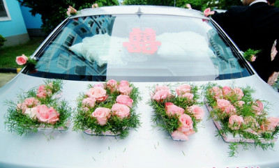 太原迎泽区婚庆公司最新奇个性的婚车装饰越来越受欢迎
