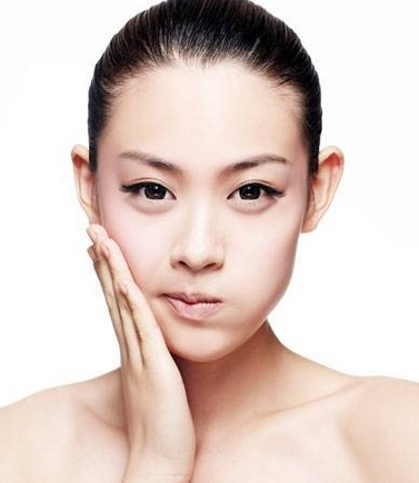 安阳化妆专家教你正确使用护肤油