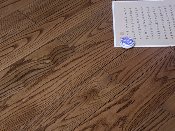 實木發熱地板和復合木地板有什么區別？