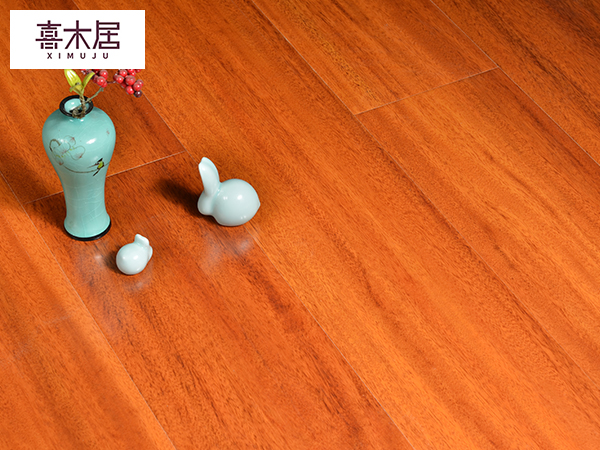 浸渍纸层压木质地板