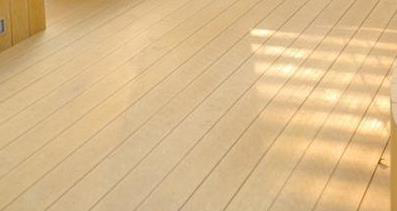 兴安木厂家分享安装防腐木地板的处理方法