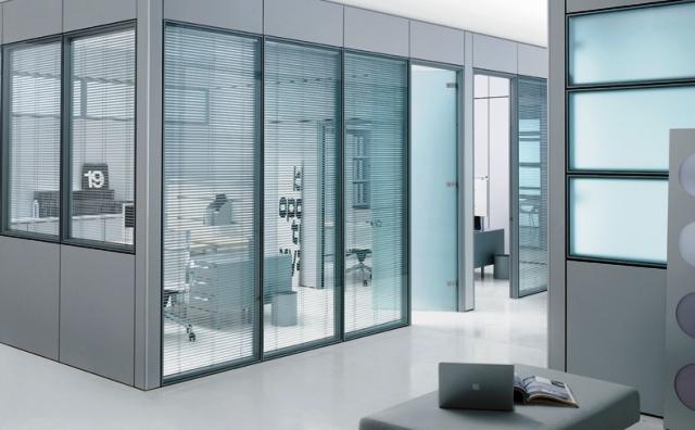 如何针对办公室进行办公玻璃隔断设计？