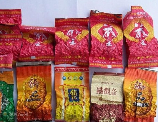 金骏眉茶叶是红茶中口感最好的一款，也是馈赠好友的好礼品