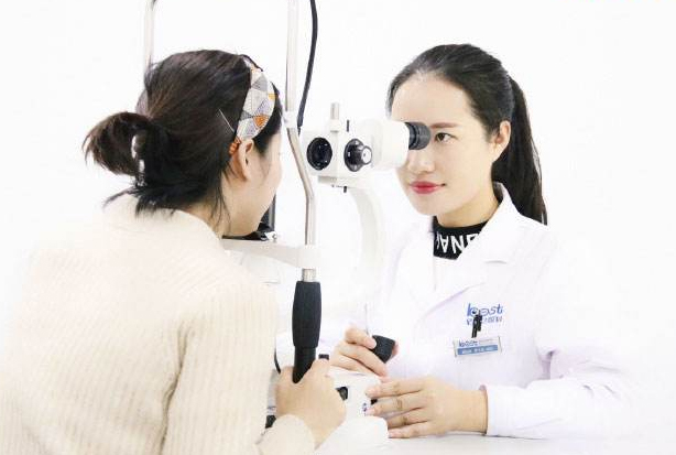 西安华美近视矫正中心带你了解产生近视的原因