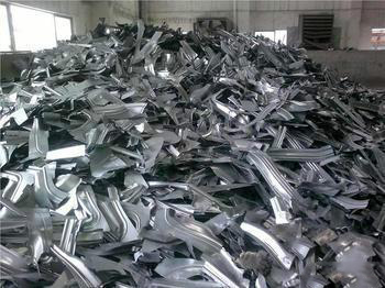 工厂里的废铁废铝是咋样回收处理的