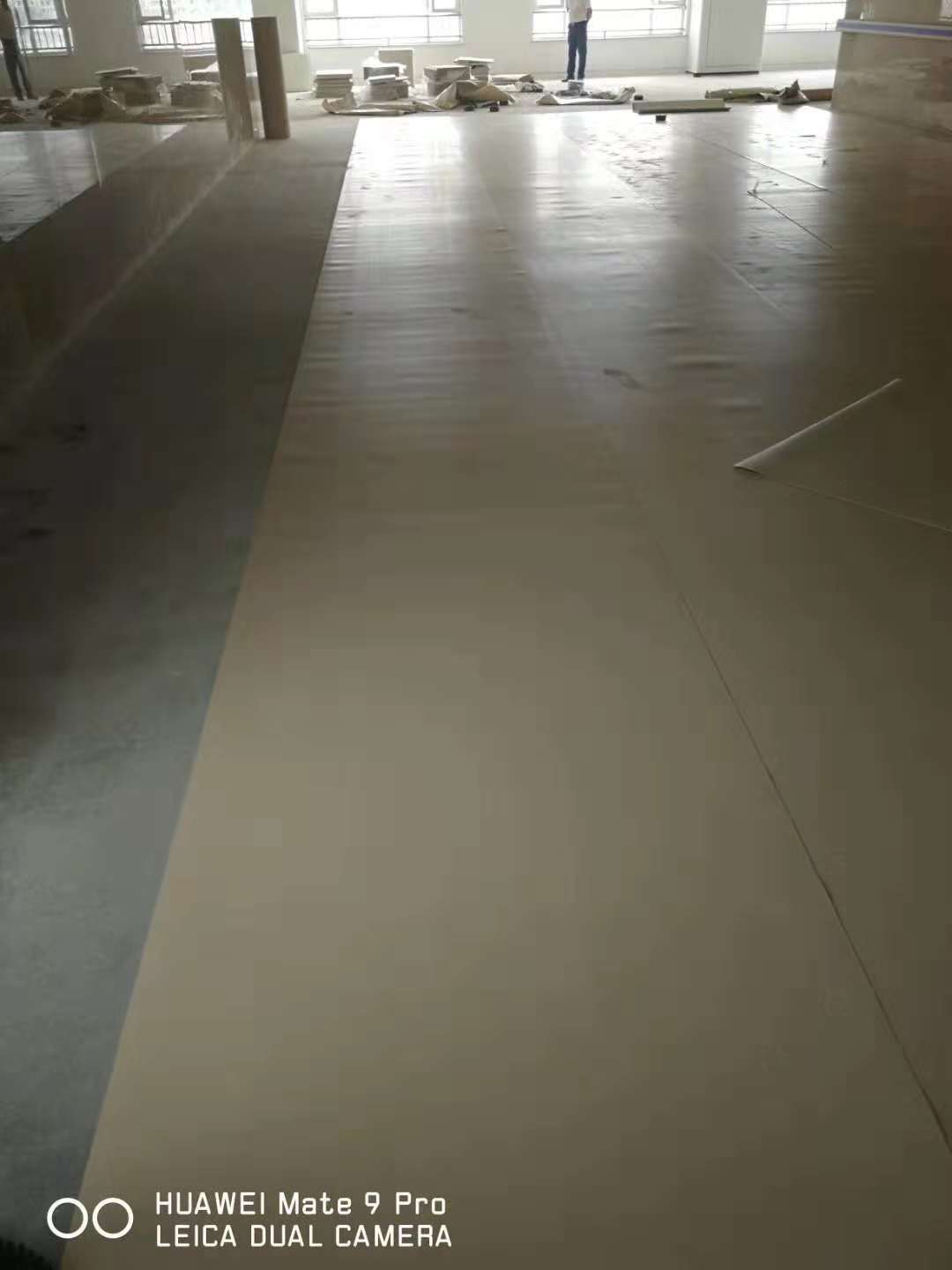 卷材橡胶地板