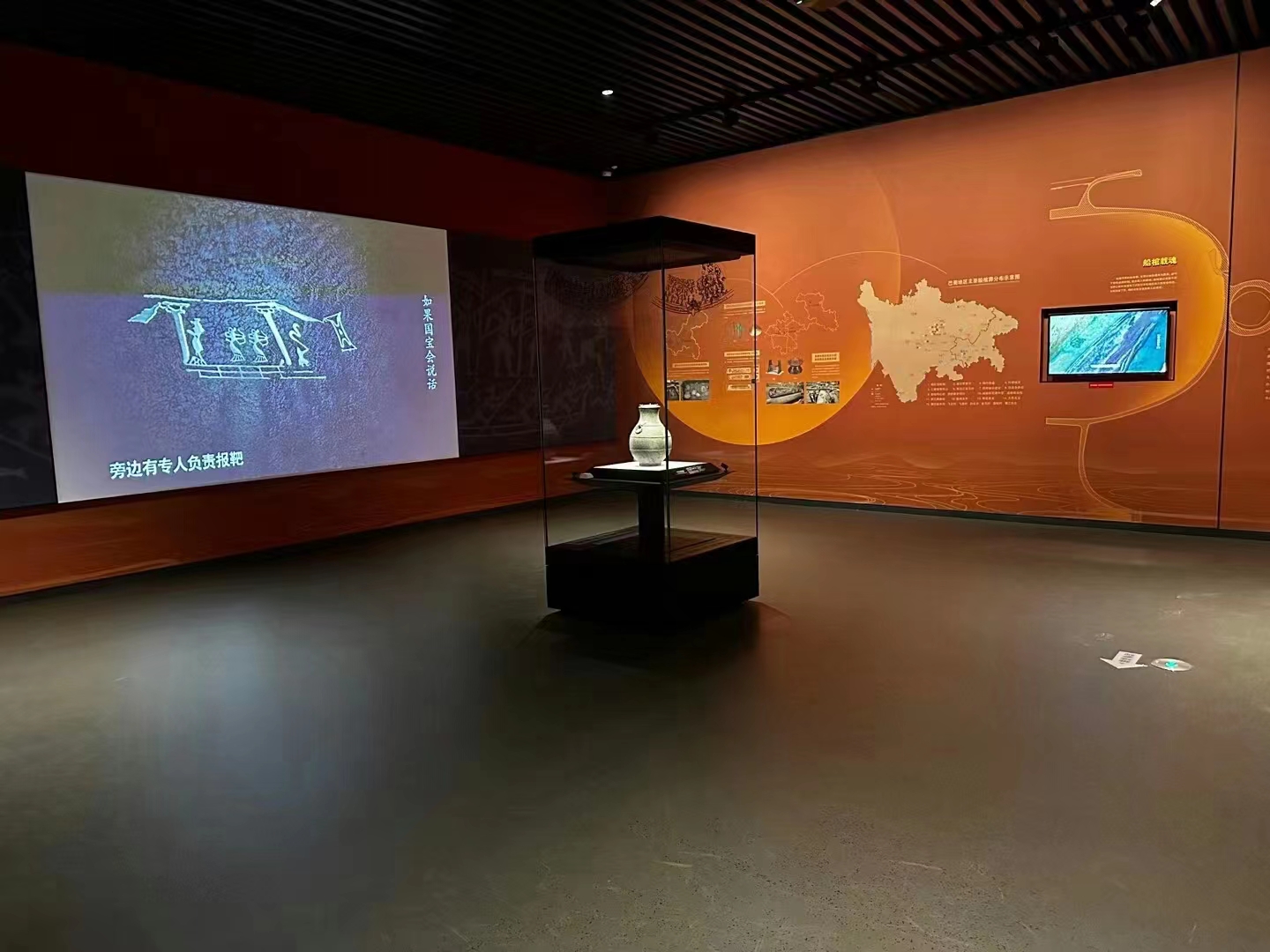 成都博物馆选用雷诺3.5mm哑光片材地板