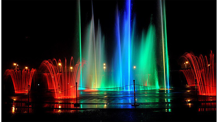 西安LED音乐喷泉灯光设计让喷出来的水都带有颜色