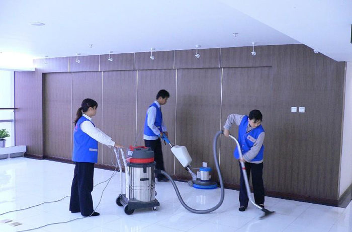 西安物业管理公司|地毯清洗保洁规范操作