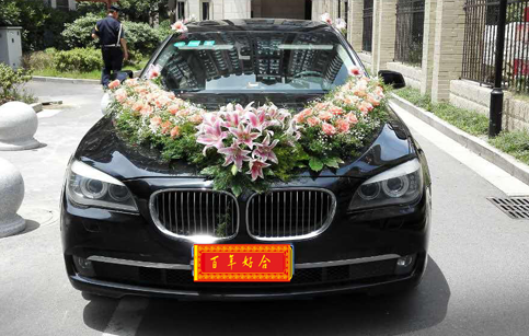 西安寶馬7系婚車租賃