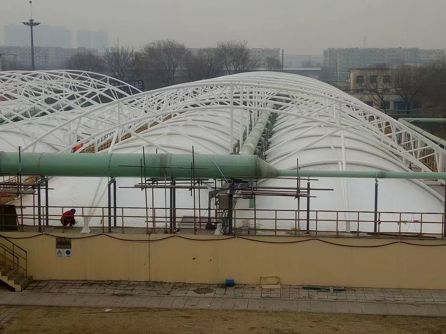 枣庄华润造纸厂污水池加盖案例