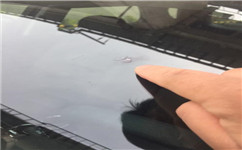 沈阳汽车玻璃批发厂家告诉你汽车一定要及时更换雨刮器刮片