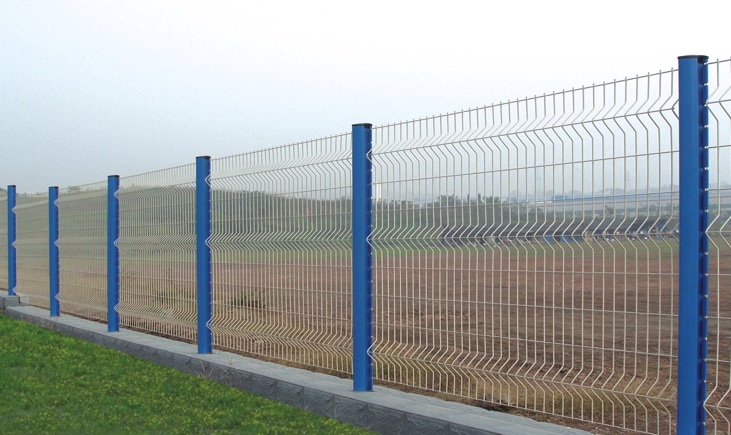 昆明护栏网批发厂家解说什么叫隔离栅护栏网