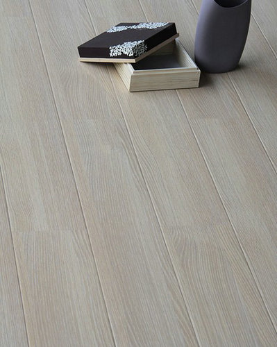 实木复合地板的价格与它的优点有着紧密的联系