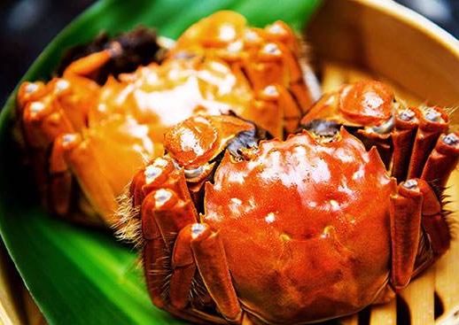 中国人吃蟹蟹肉诚可贵蟹黄蟹膏价更高