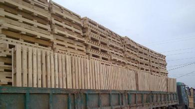 木箱定制选材以材料性能优越加工容易作为主要选材标准