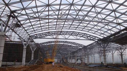 襄阳钢结构生产厂家透露钢构厂房性能与优势
