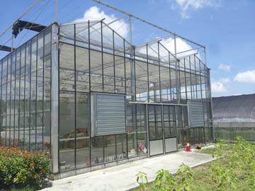 帮你分析连栋玻璃温室大棚建设中使用的配件以及大棚骨架在温室大棚建设中的作用