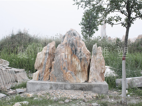 襄阳石雕厂家分享仿古拴马桩石雕有哪些风格可选