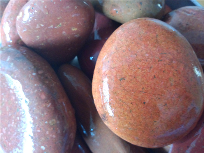 紅色鵝卵石5-8cm