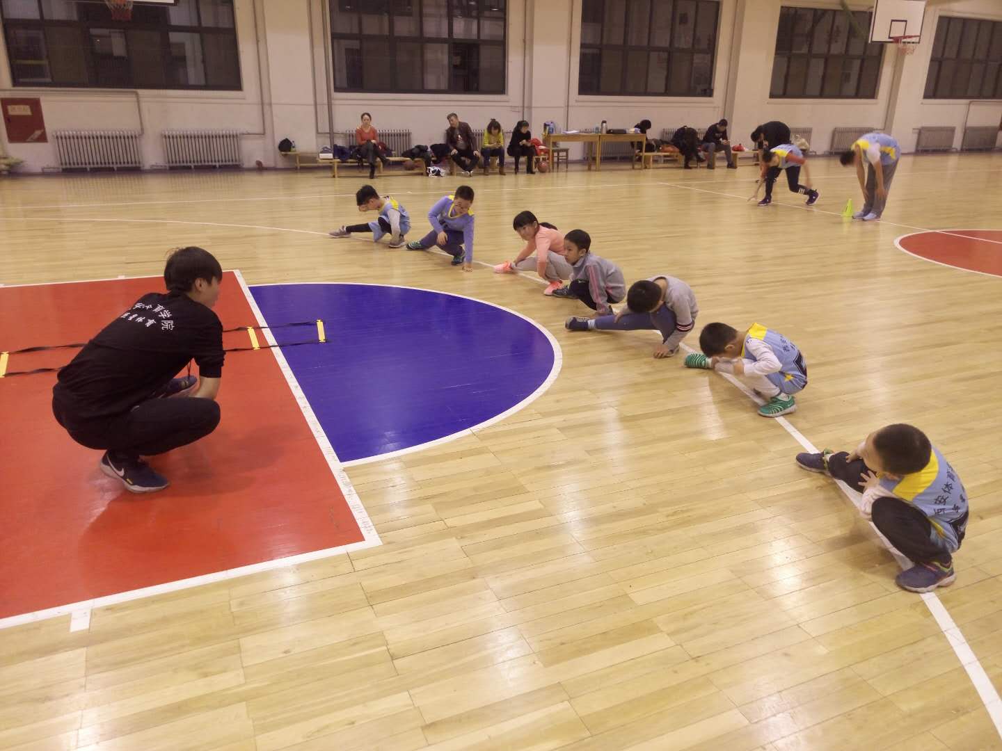 青少年参加篮球培训的益处