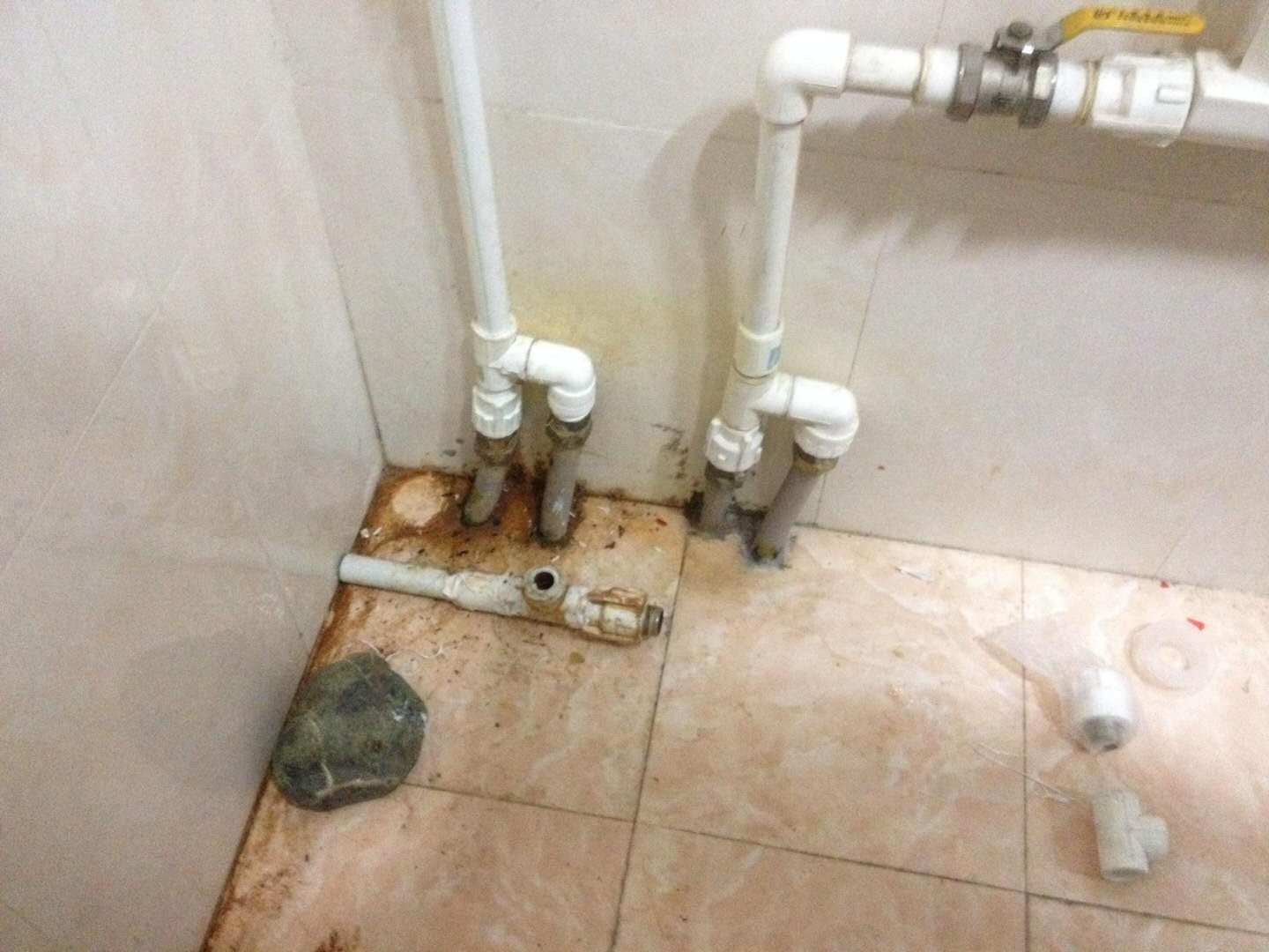 卫生间漏水维修方法,卫生间漏水要花多少钱来修?