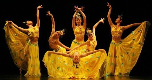 中国舞和民族舞一样么？