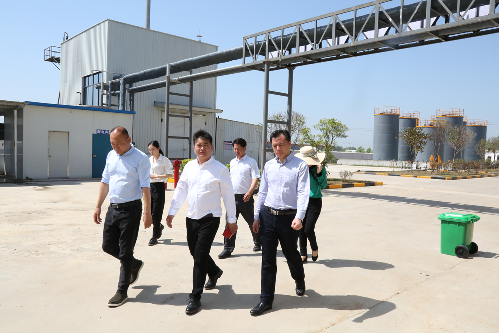 武漢環(huán)氧地坪漆廠家告訴您環(huán)氧地坪地面潮濕的處理方法