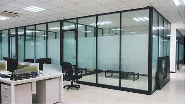 云南双层磨砂办公室玻璃隔断定制使用会对室内采光有影响吗