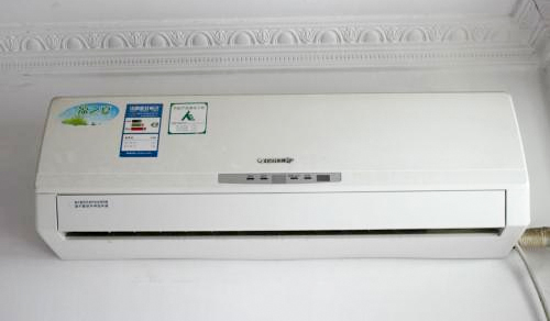 昆明格力空调公司告诉你怎么清洗空调冷凝器