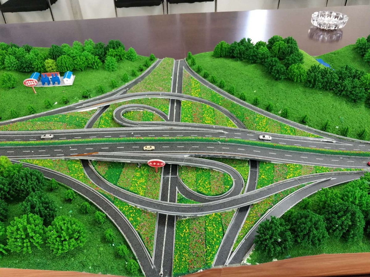高速公路桥梁模型的展现形式还是挺多样的