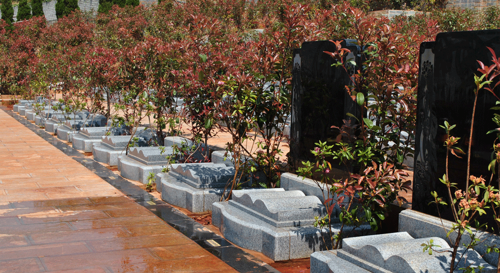 云南陵园公墓相信帝王陵墓的风水必然气势磅礴