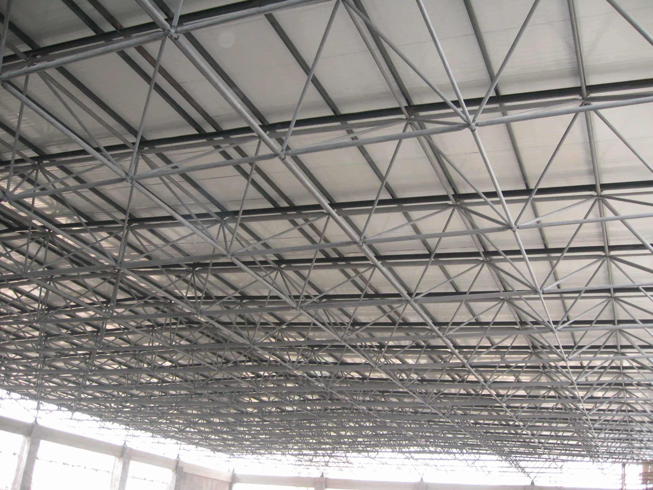 云南钢网架加工厂家在网架加工过程中常用哪些支承方式