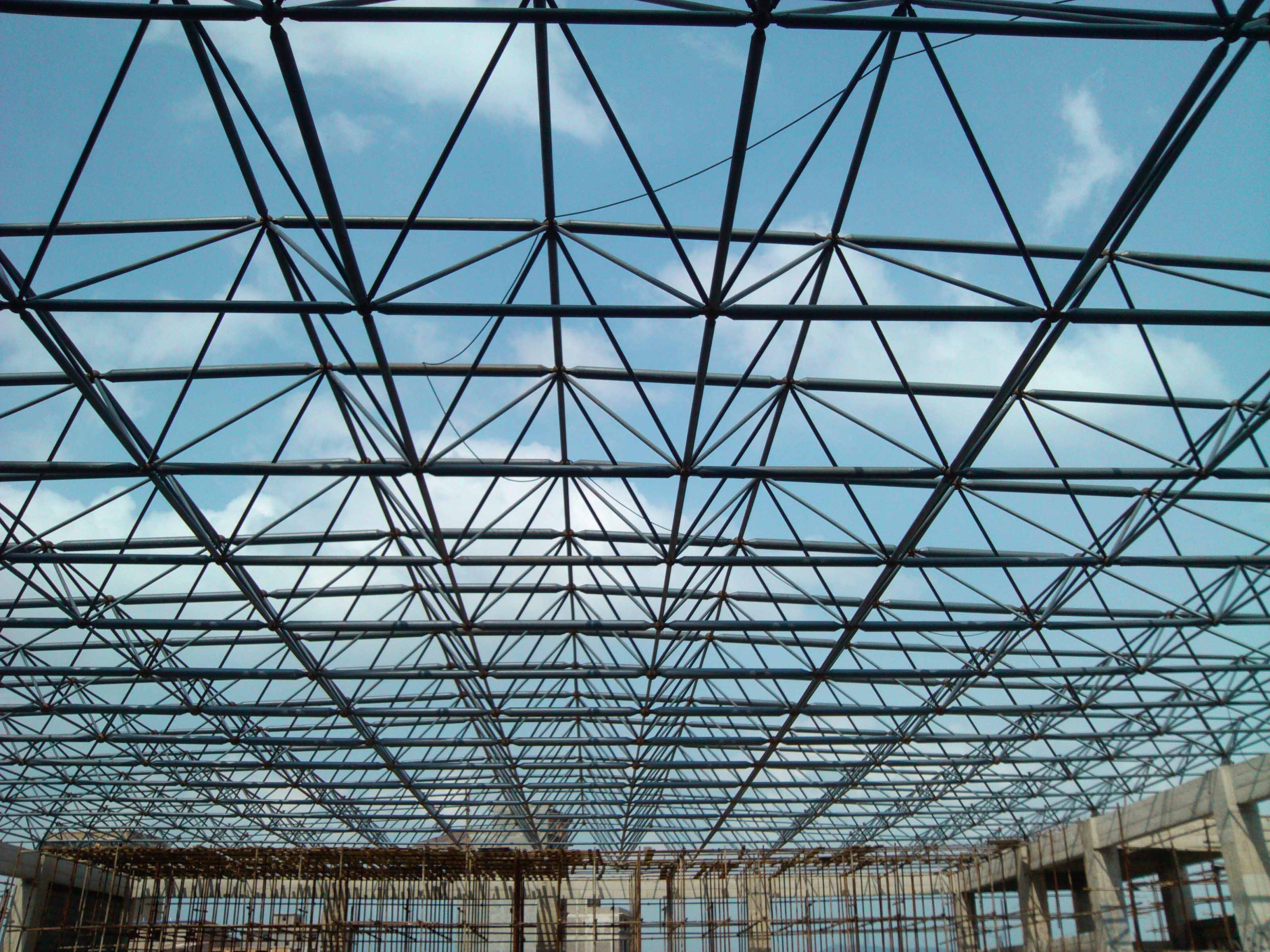 厂家带你了解网架钢结构的发展趋势