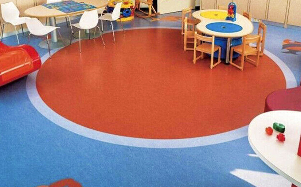 幼儿园要如何选择搭配塑胶地板的颜色