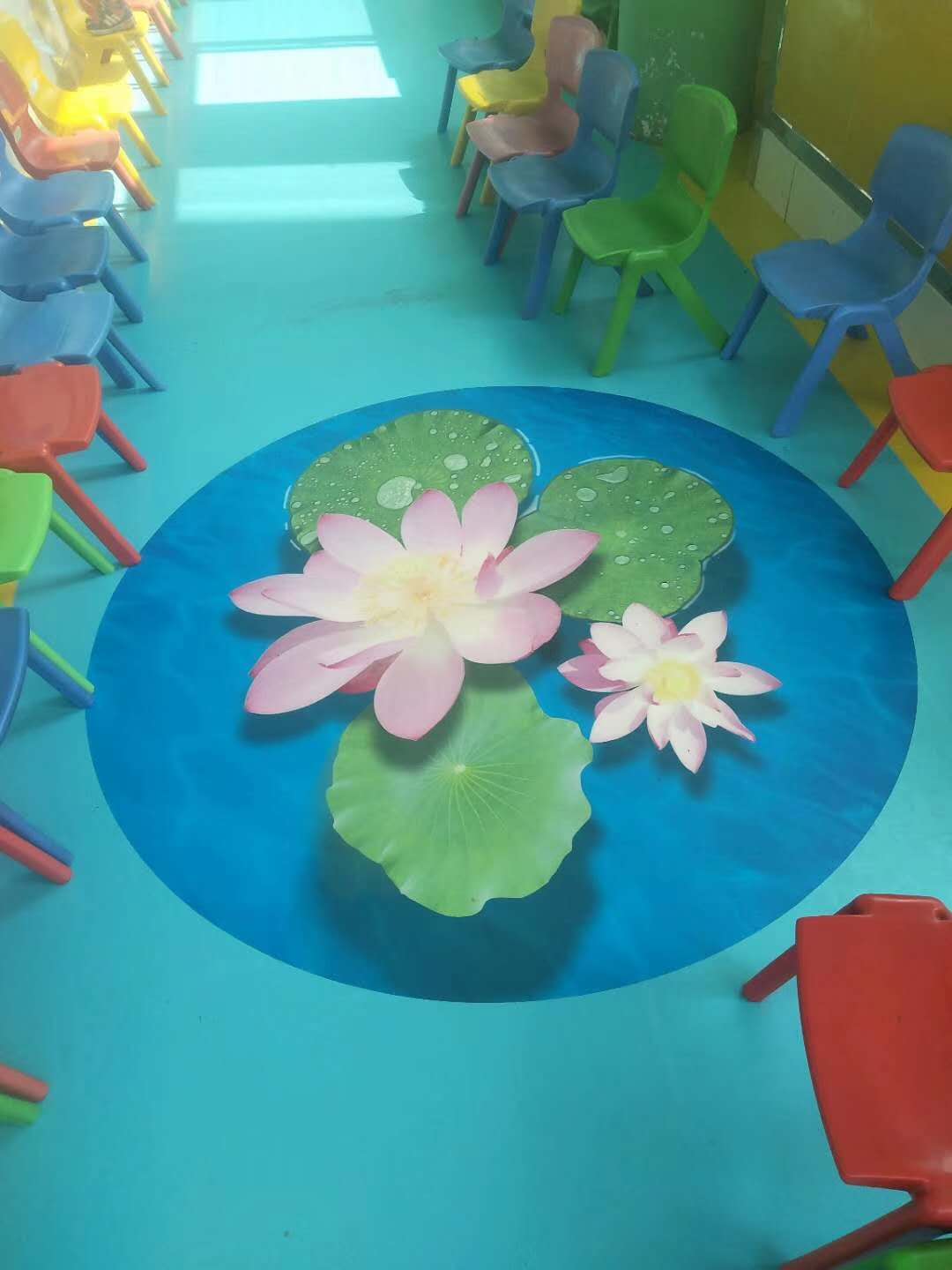 云南塑胶地板厂家提到幼儿园塑胶地板需要满足的条件