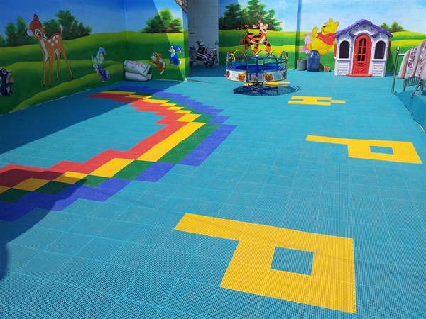 幼儿园铺装塑胶地板具有哪些作用呢？