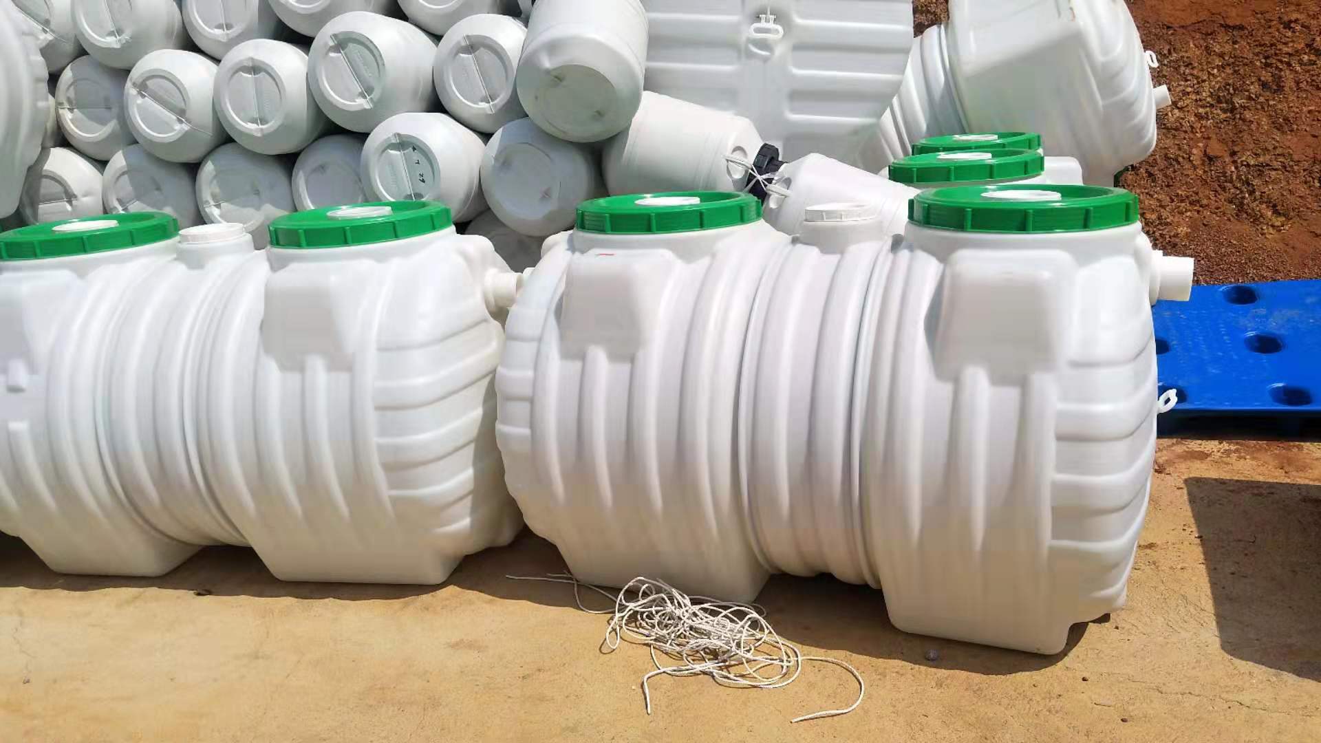 鄉村旱廁革新挑選塑料化糞池的緣由是甚么