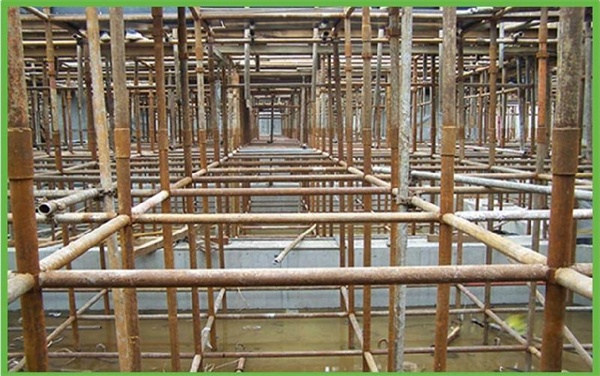 玉溪曲靖爬架批发主要体现在其作为建筑物受力构件所用材料