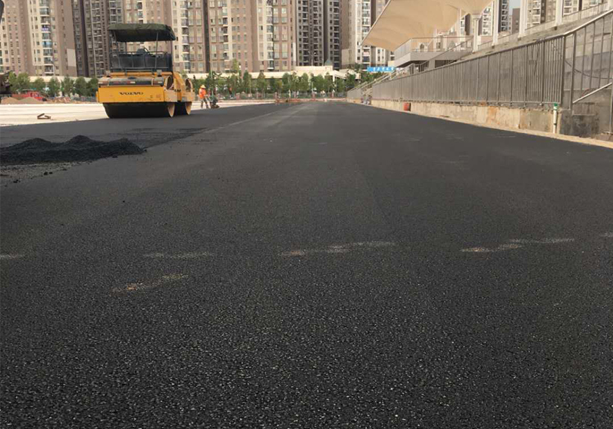 大学道路沥青路面施工