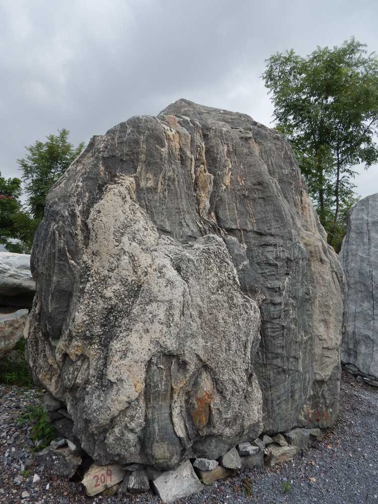 景观石奇石室内观赏石摆放有几种方挑选办法