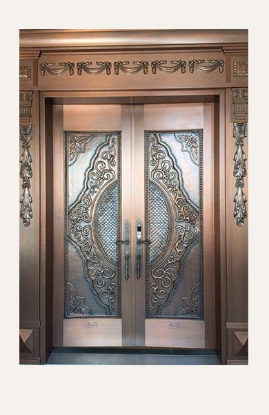 在别墅铜门设计定制时需要考虑好哪些因素才能提升铜门使用体验