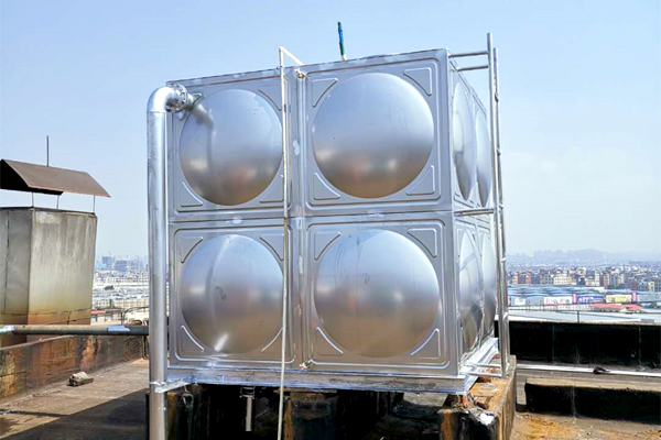 不锈钢水箱保温水箱是如何保持水箱温度的?