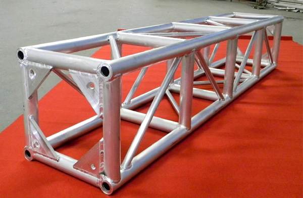 昆明铝合金舞台桁架厂家生产的铝合金桁架都有哪些优势