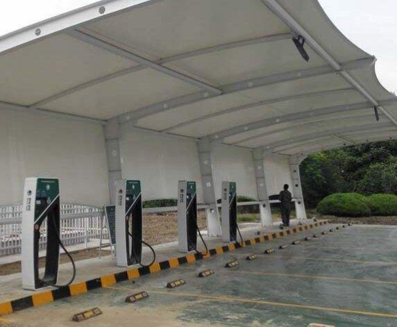浙江/湖州膜结构充电桩停车棚在新基建新能源领域起到了重大作用
