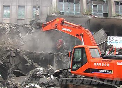 昆山最专业的酒店拆除中心拥有最专业的拆除技术人员