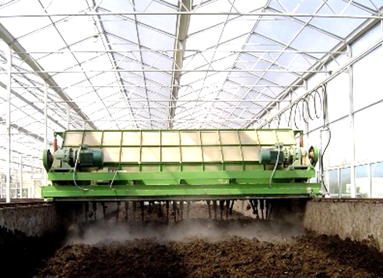 鹤壁市最专业的有机肥设备制造厂家污泥翻堆机成为机械行业领跑者